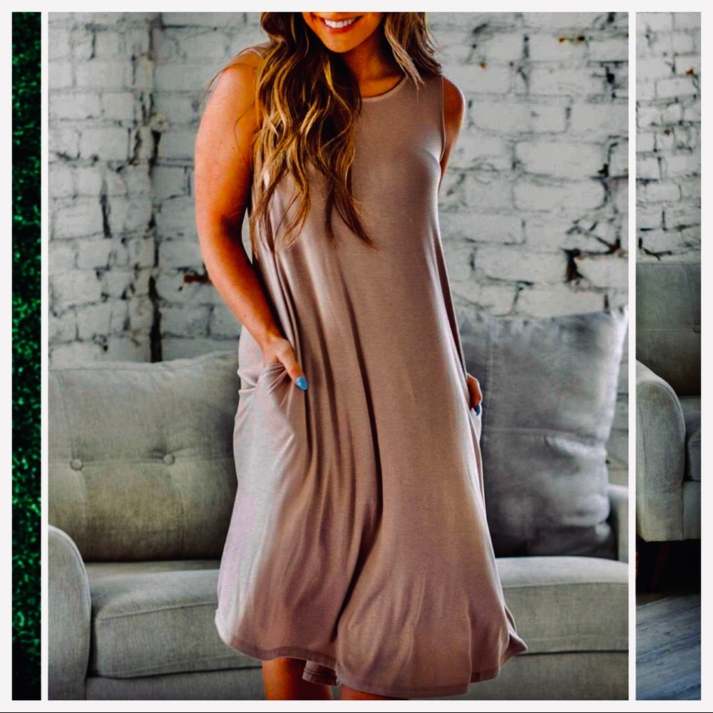 Chic sleeveless loose fit swing dress with pockets - Picture 2 of 5